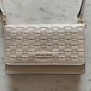 Michael Kors crossbody wallet/bag